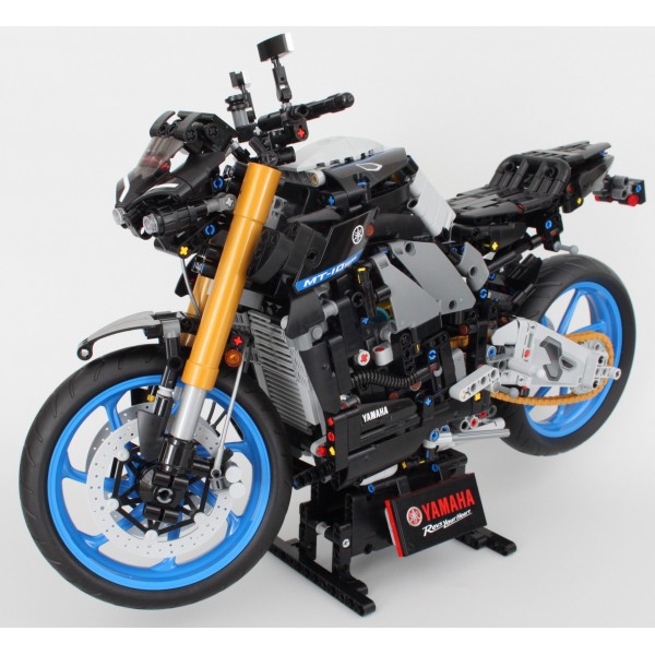 Naujas konstruktorius LEGO Technic Yamaha MT-10 SP 42159