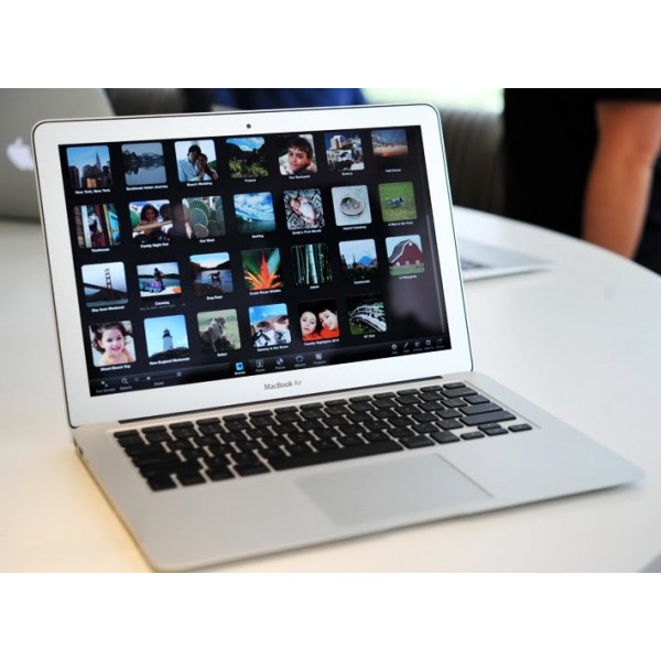 Apple Macbook Air  11"  i5/4gb/128ssd. 2014m